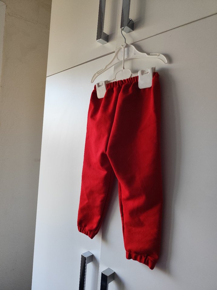 Kız Çocuk Kırmızı Rahat Kesim Eşofman Altı - Görsel 5