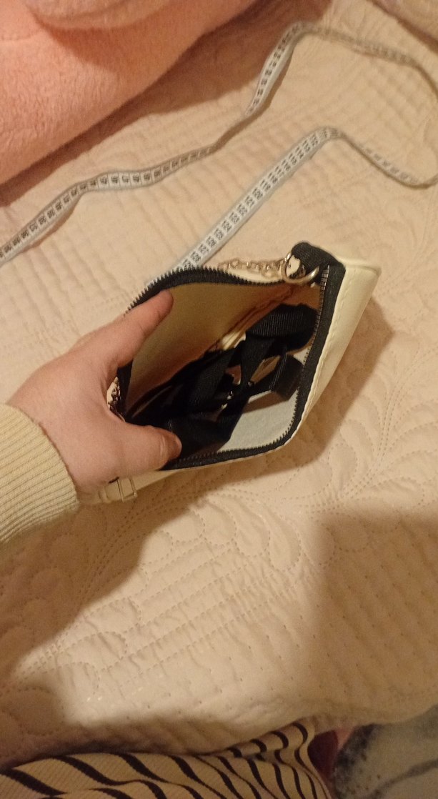 Zincir Detaylı Beyaz Deri Kadın Çanta - Görsel 2