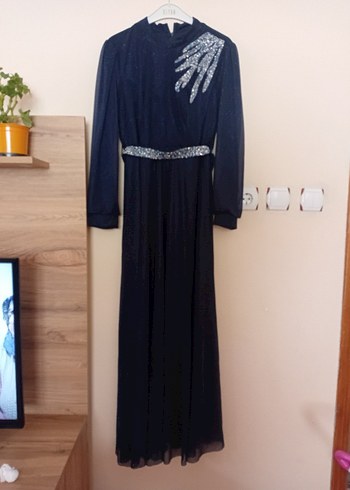 Uzun Kollu Siyah Piliseli Abiye Elbise - Görsel 2