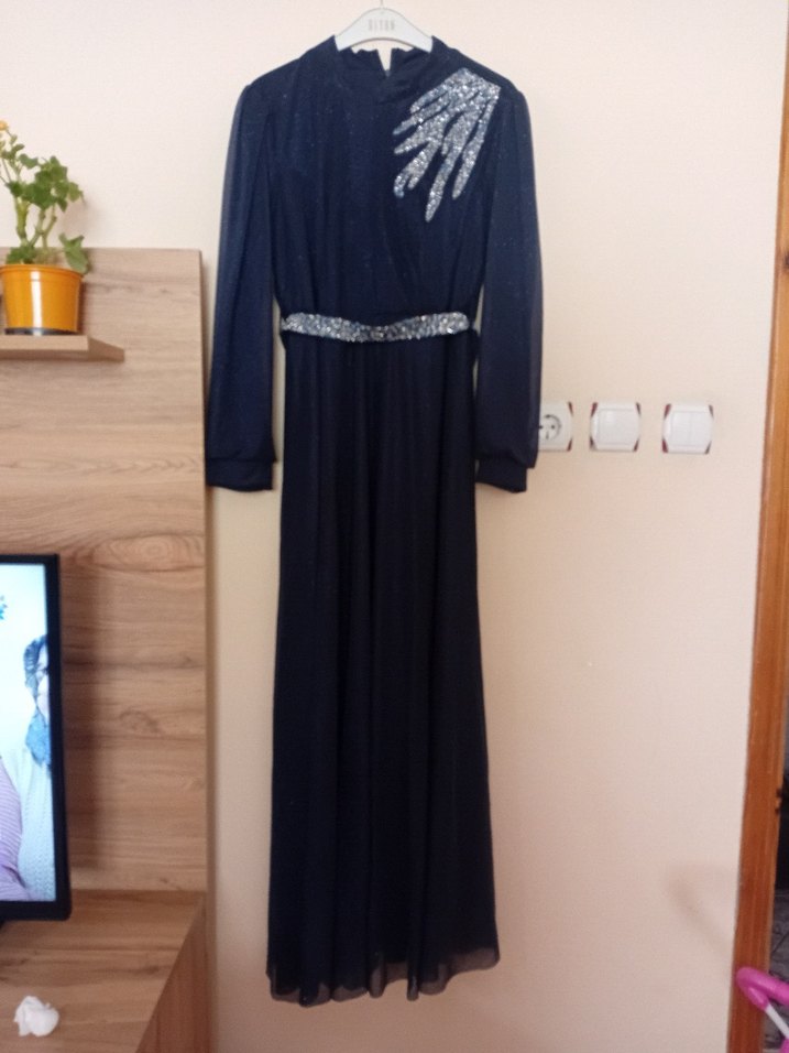 Uzun Kollu Siyah Piliseli Abiye Elbise - Görsel 2