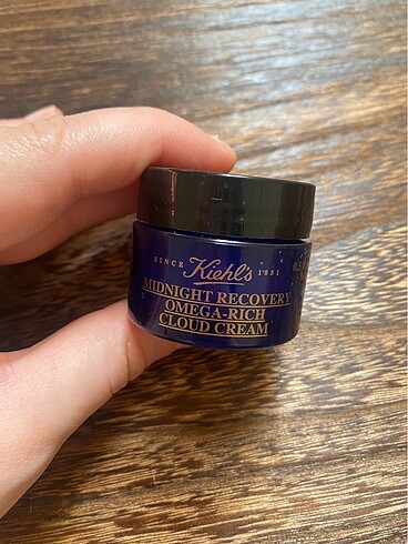Kiehl?s midnight recovery omega rich cloud cream.