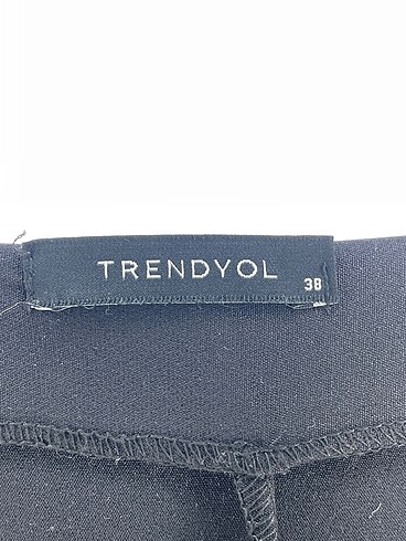 38 Beden çeşitli Renk Trendyol & Milla Düz Kesim %70 İndirimli.