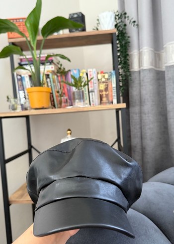 Tokalı Siyah Deri Biker Kadın Şapka - Görsel 2