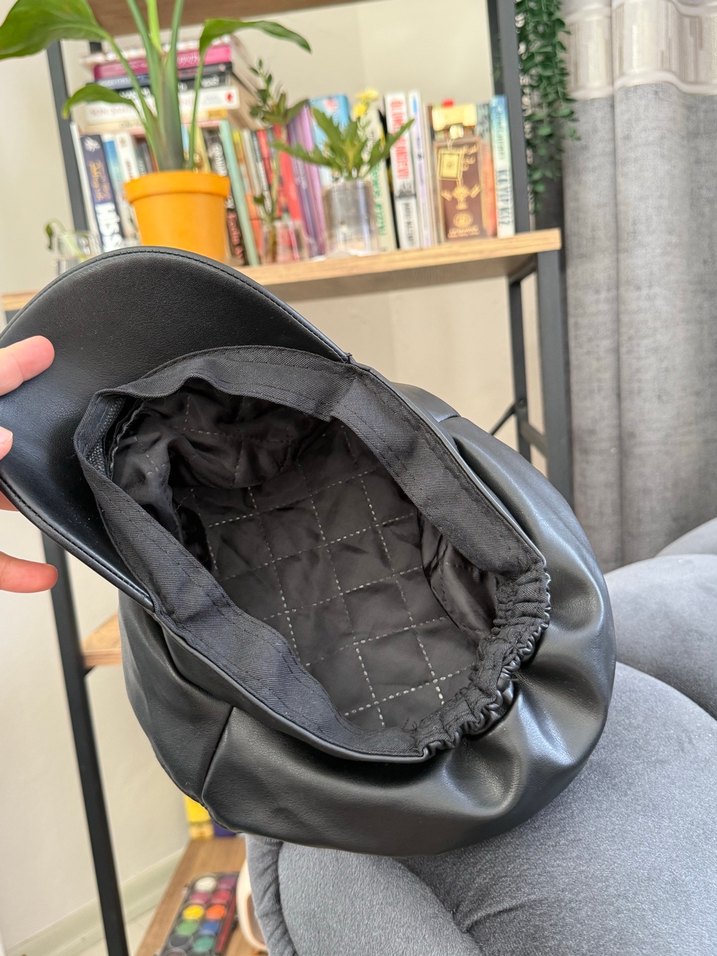 Tokalı Siyah Deri Biker Kadın Şapka - Görsel 4