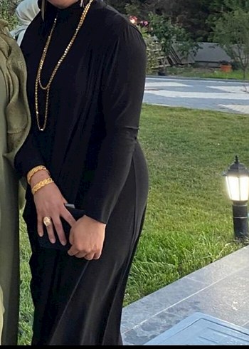 Drapeli Siyah Uzun Salaş Kadın Elbise kiralık fiyatıdır - Görsel 2