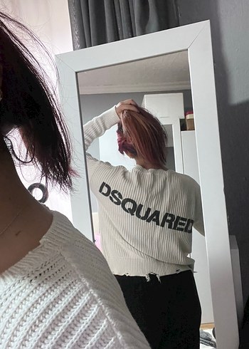 Beyaz V Yakalı Uzun Kollu Kadın Kazak - Görsel 3