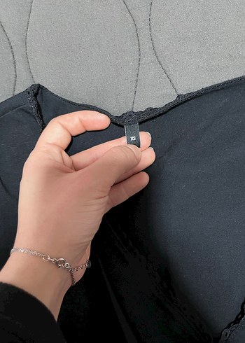 V Yaka Gri Kadın Bluz - Görsel 3