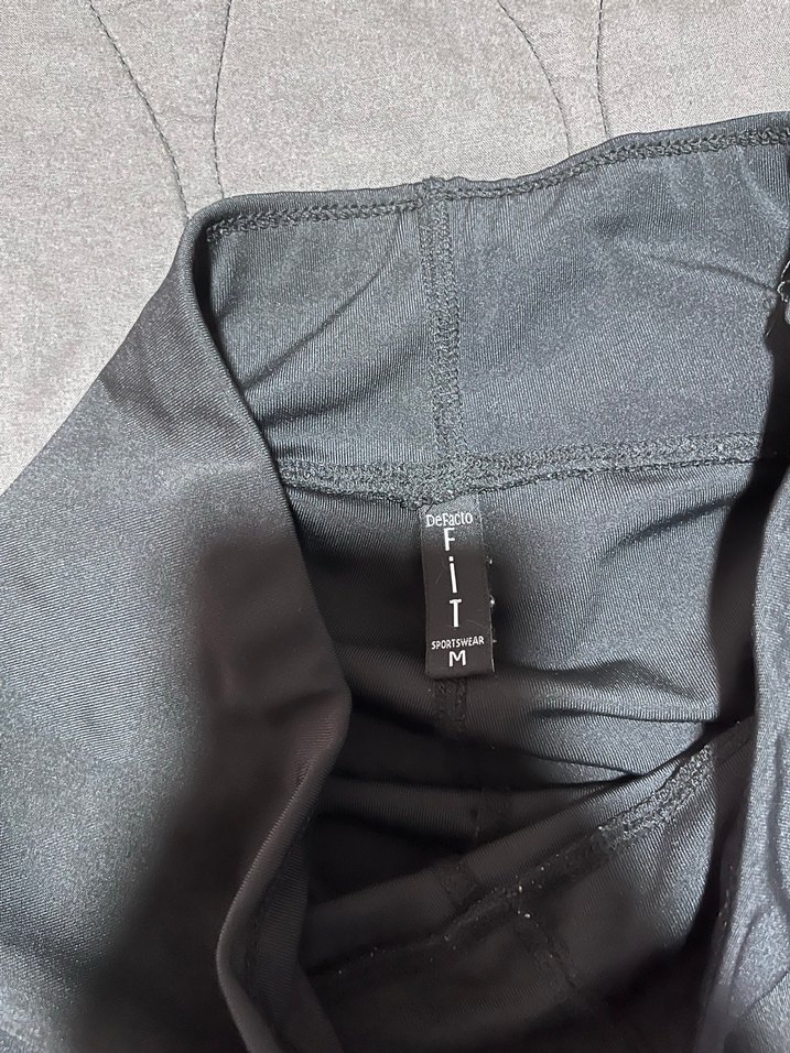 Siyah Yüksek Bel Mini Spor Şort - Görsel 3