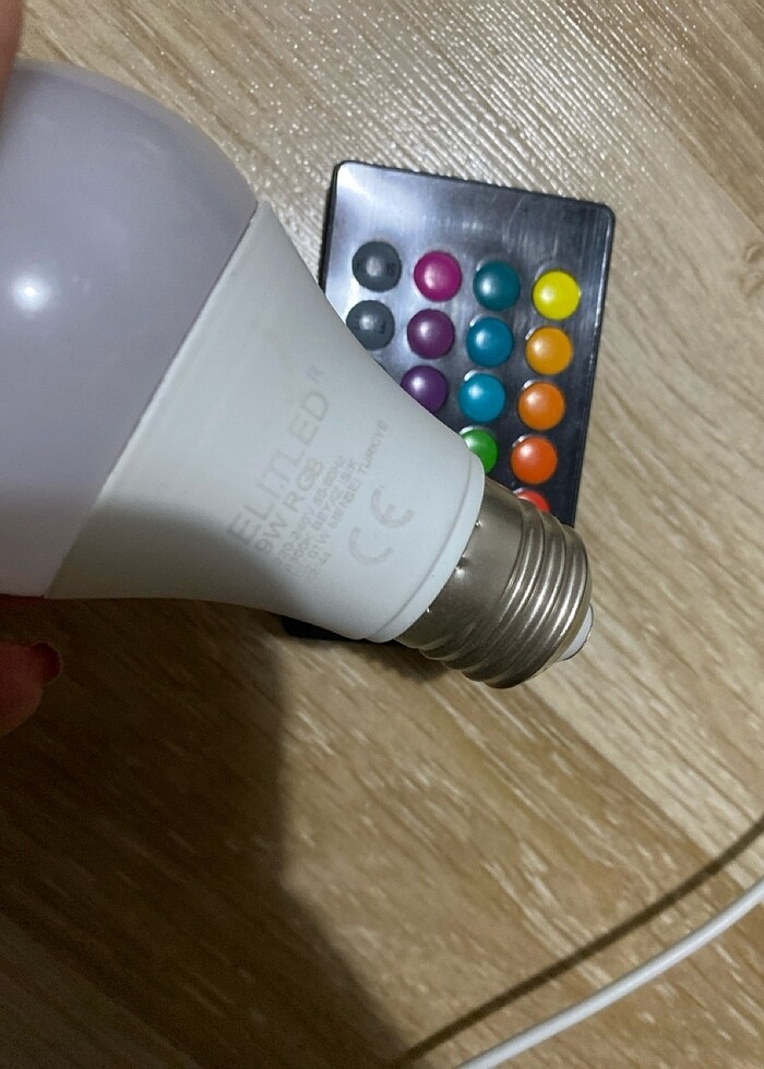 Renkli ampul kumandalı - Görsel 2