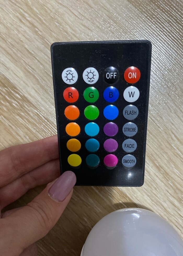 Renkli ampul kumandalı - Görsel 3