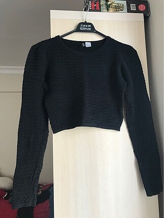 H&M crop sweat