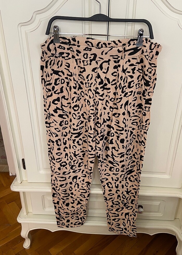 Leopar desenli pantolon - Görsel 2