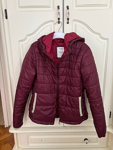 Bershka bordo şişme mont