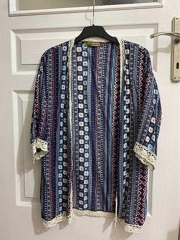Dantel detaylı kimono