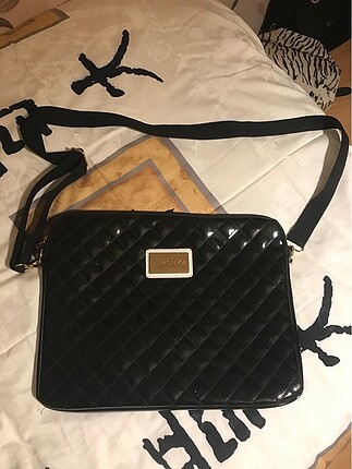 Bershka Laptop Çantası