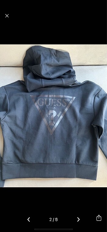 Guess sweatshirt