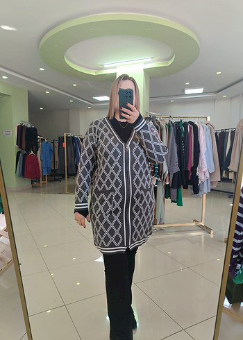 Gri Desenli Salaş Midi Hırka - Görsel 2