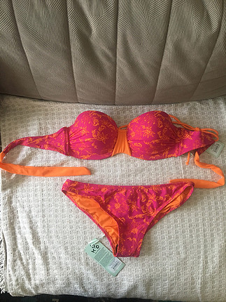 Renkli bikini