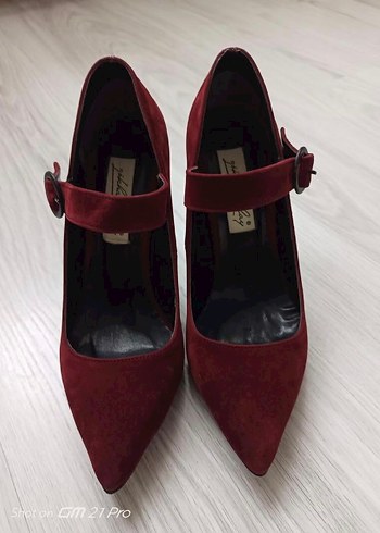 Bordo Süet Tokalı Stiletto Kadın Ayakkabı
