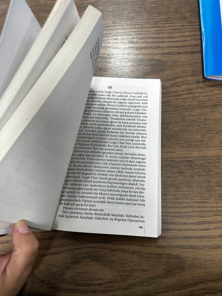 Ağaçkakan - Tom Robbins - Görsel 5