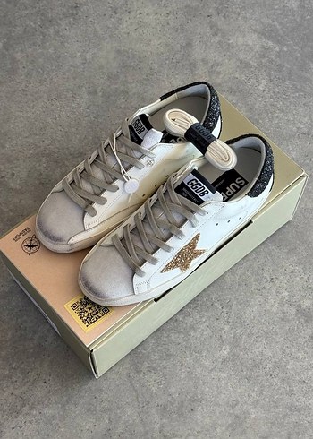 Golden Goose Deluxe Golden Goose Deluxe
