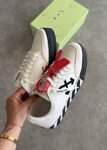 Off-White Off white