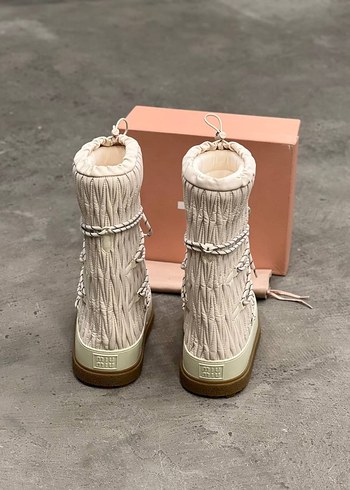 38 Beden Miu Miu Boot