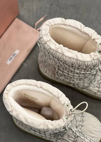 38 Beden beyaz Renk Miu Miu Boot