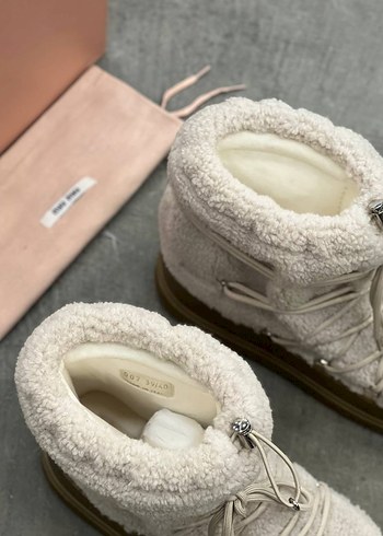 37 Beden camel Renk Miu Miu kar botu