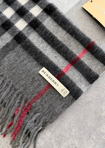 Burberry Scarf  %100 Cashmere
30x168 Cm - Görsel 3