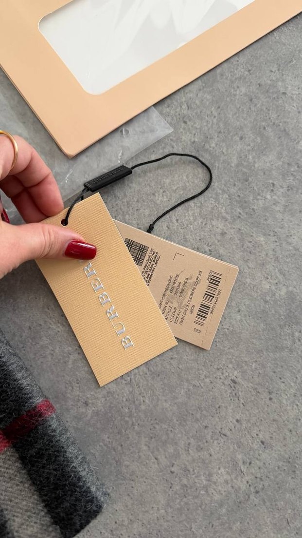 Burberry Scarf  %100 Cashmere
30x168 Cm - Görsel 4