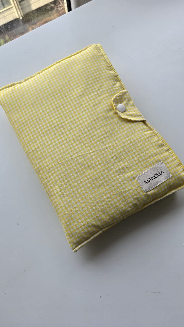 Sarı Pötikare Kitap yuvası  - Görsel 2