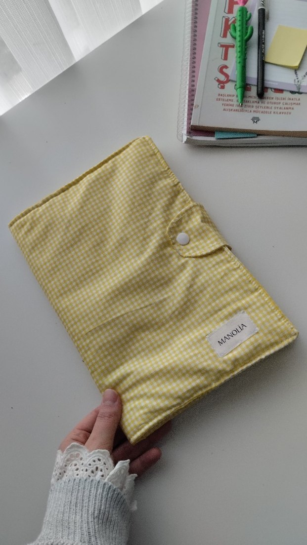 Sarı Pötikare Kitap yuvası  - Görsel 5