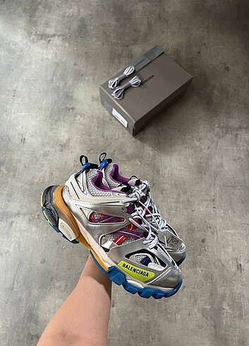Balenciaga Track