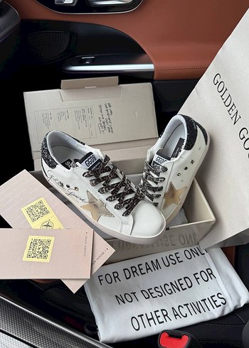 Golden Goose Deluxe 38