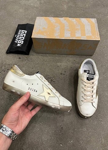 Golden Goose Deluxe 