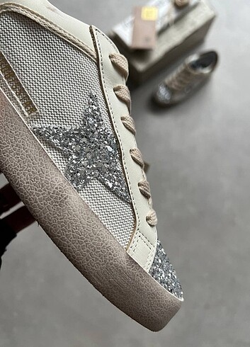 Golden Goose Deluxe Golden Goose deluxe