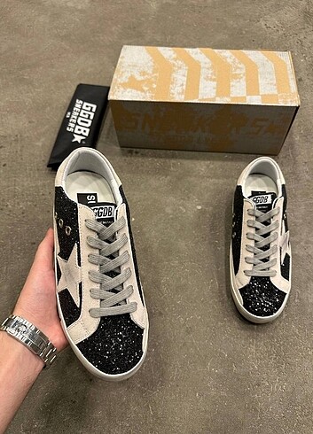 Golden Goose Deluxe Golden Goose deluxe