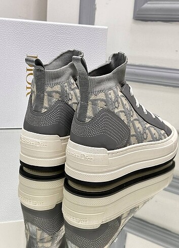 37 Beden Christian Dior