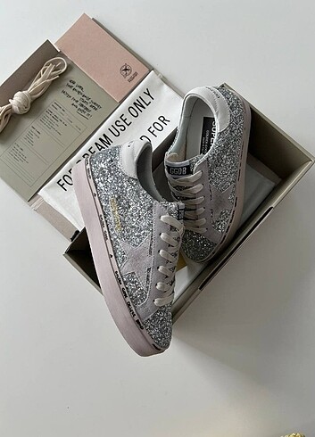 Golden Goose Deluxe 