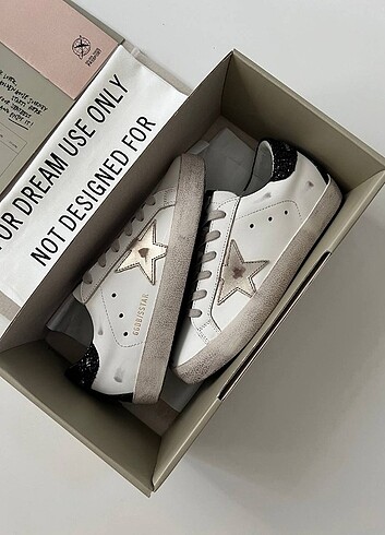 Golden Goose Deluxe 