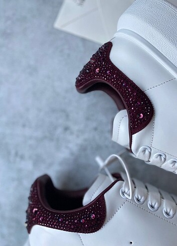 37 Beden beyaz Renk Alexander McQueen