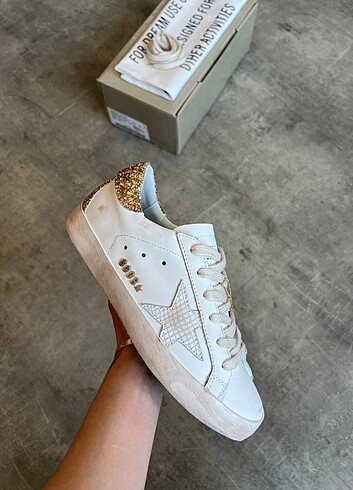 Golden Goose Deluxe 