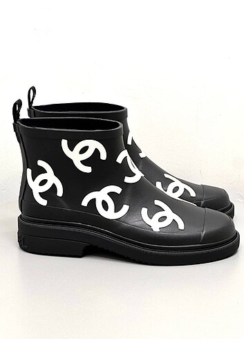 37 Beden Chanel Rain Boots