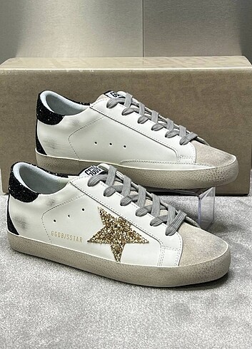 Golden Goose Deluxe 