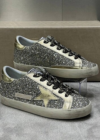 Golden Goose Deluxe 
