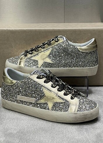 Golden Goose Deluxe Golden Goose Deluxe 