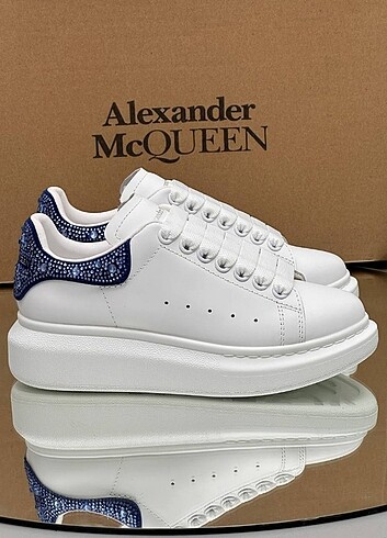 38 Beden Alexander McQueen