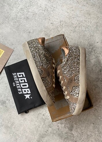 39 Beden kahverengi Renk Golden goose indirimli 