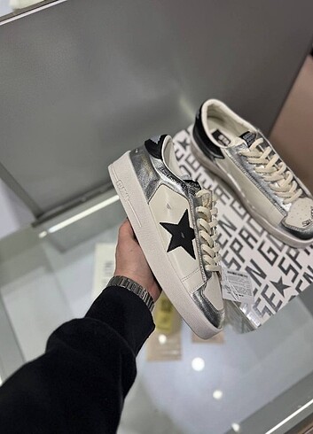 41 Beden beyaz Renk Golden Goose Deluxe